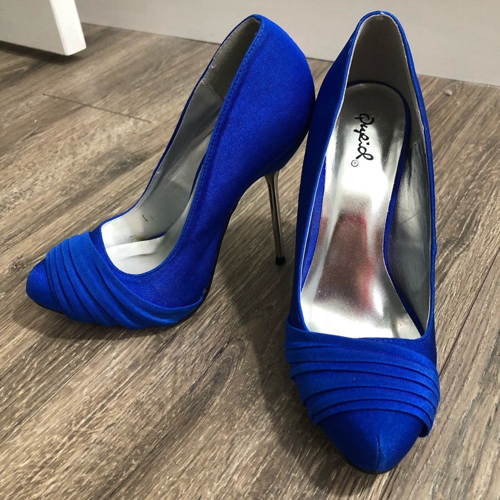 Electric blue Qupid Pumps